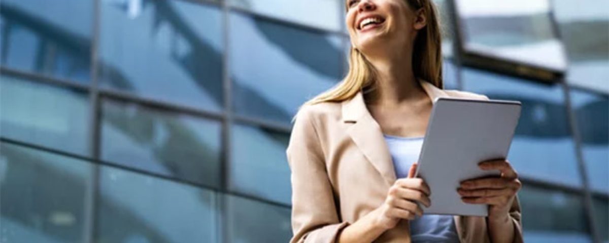 mulher-tablet-chamada-noticia-blog